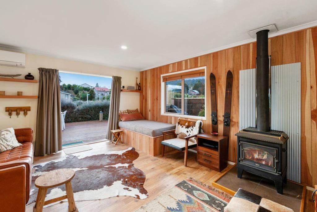 The Purple House - Ohakune Home With Spa Pool المظهر الخارجي الصورة