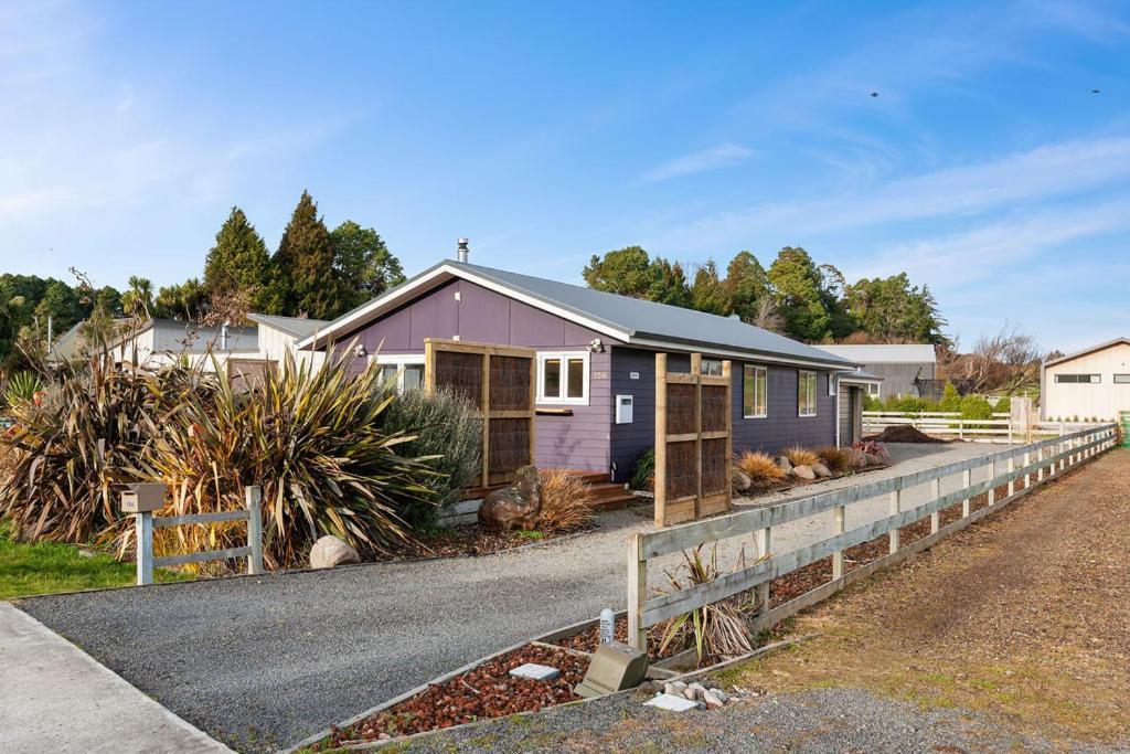 The Purple House - Ohakune Home With Spa Pool المظهر الخارجي الصورة